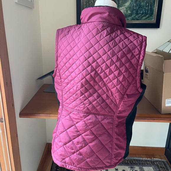 Quilted Puffer Sports Insulated Vest - Picture 5 of 6
